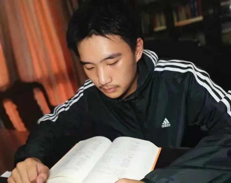 ed2a5f3696b8443991e395281dd4c92c.jpg