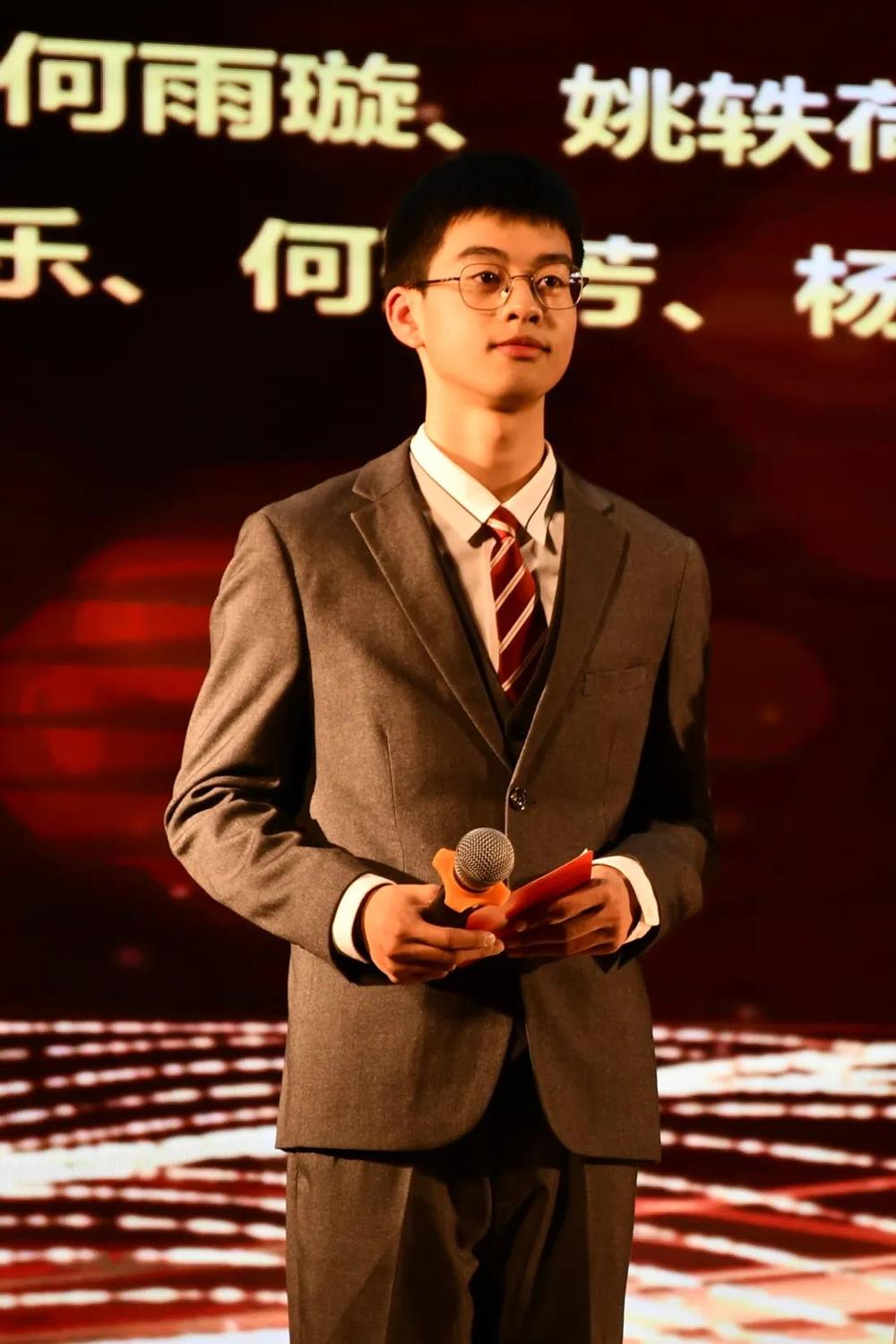 a1f0fc0c2b6c40389e001dc26c148eaa.jpg