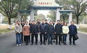 江苏省天一中学领导老师来校交流研讨